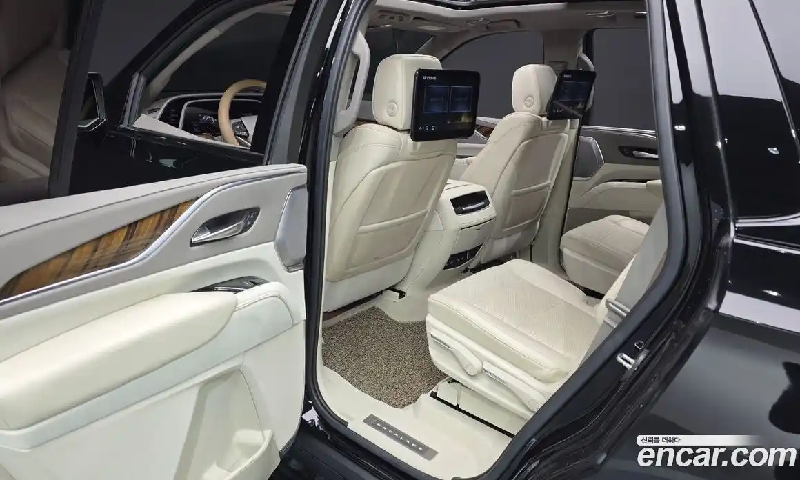 Cadillac Escalade 2022 6.2 автомат (гидро), фото 19 Cadillac Escalade 2022 6.2 автомат (гидро), фото 19
