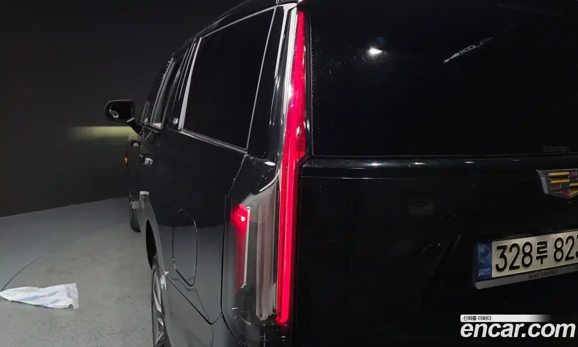 Cadillac Escalade 2022 6.2 автомат (гидро), фото 9 Cadillac Escalade 2022 6.2 автомат (гидро), фото 9
