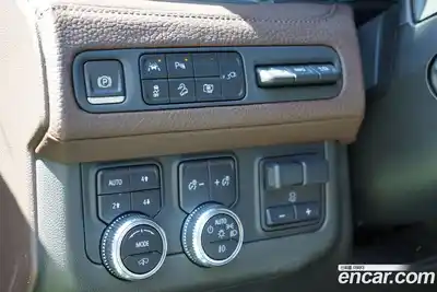 GMC Yukon 2022 6.2 автомат (гидро), миниатюра 11
