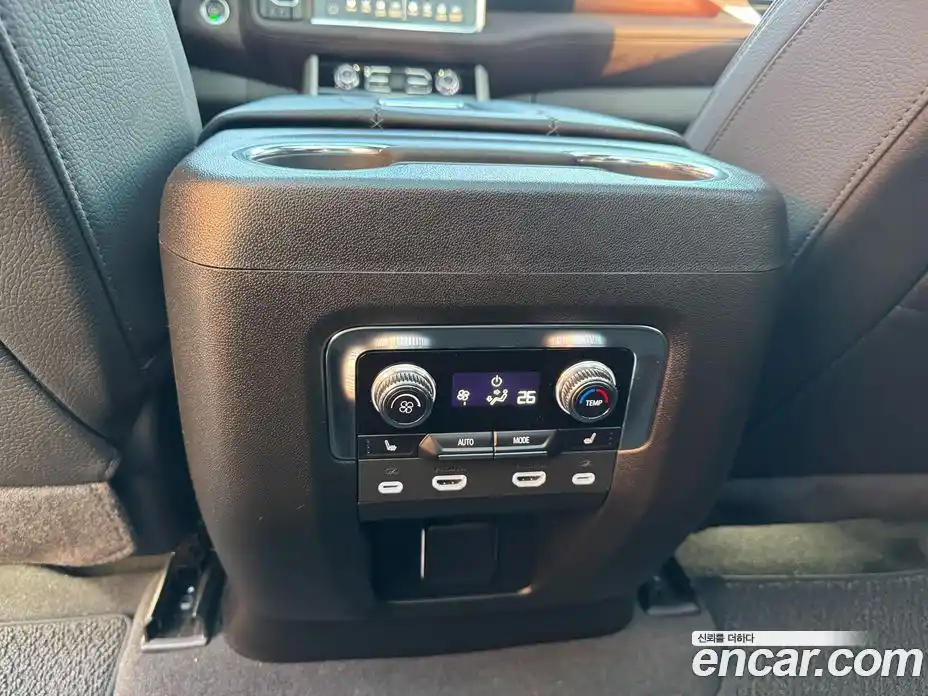 GMC Yukon 2022 6.2 автомат (гидро), фото 14