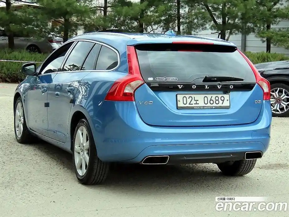 Volvo V60 2016 2.0 автомат (гидро), фото 3