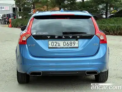 Volvo V60 2016 2.0 автомат (гидро), миниатюра 4