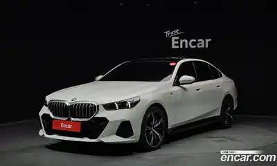 BMW 5 серия, 2025, 7 022 км