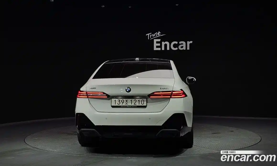 BMW 5 серия 2025 2.0 автомат (гидро), фото 4