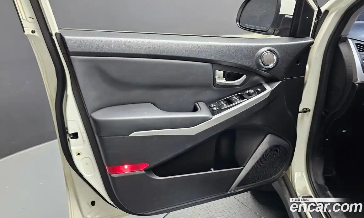 SsangYong Korando 2015 2.2 автомат (гидро), фото 13