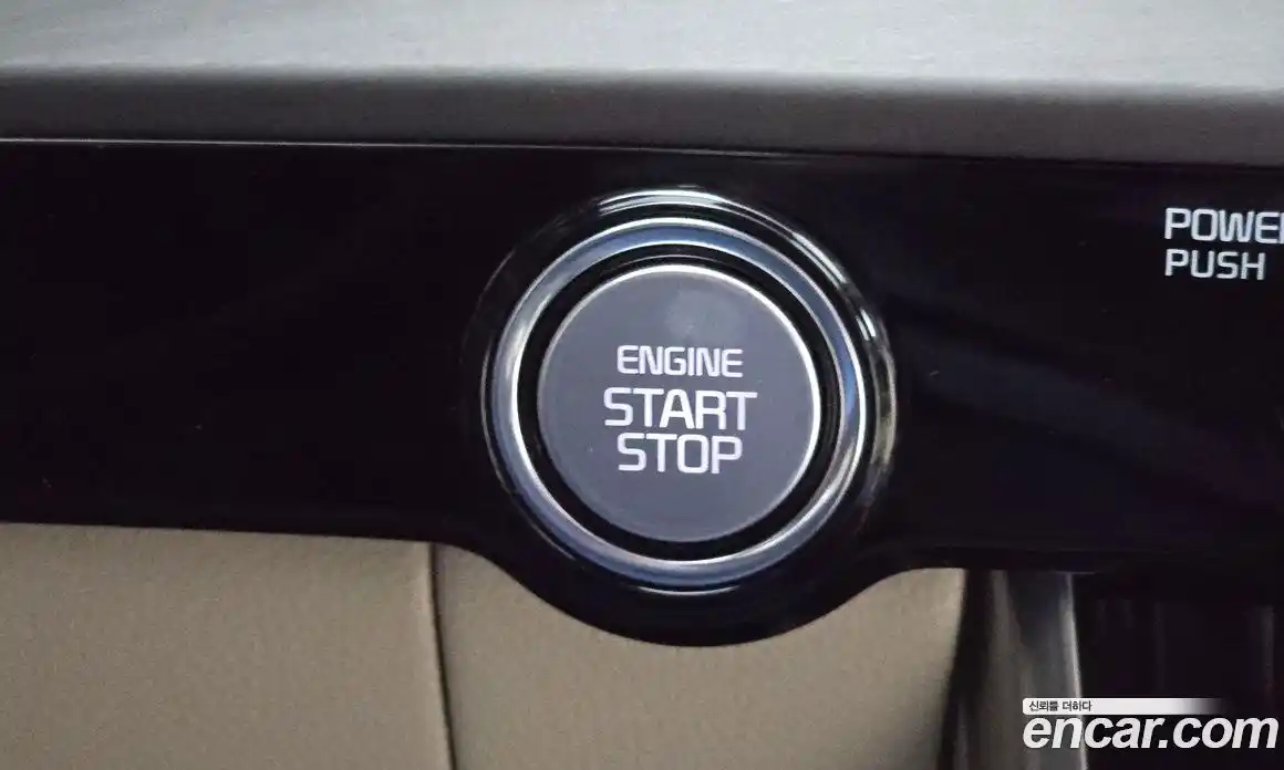 Kia Carnival 2021 2.2 автомат (гидро), фото 19