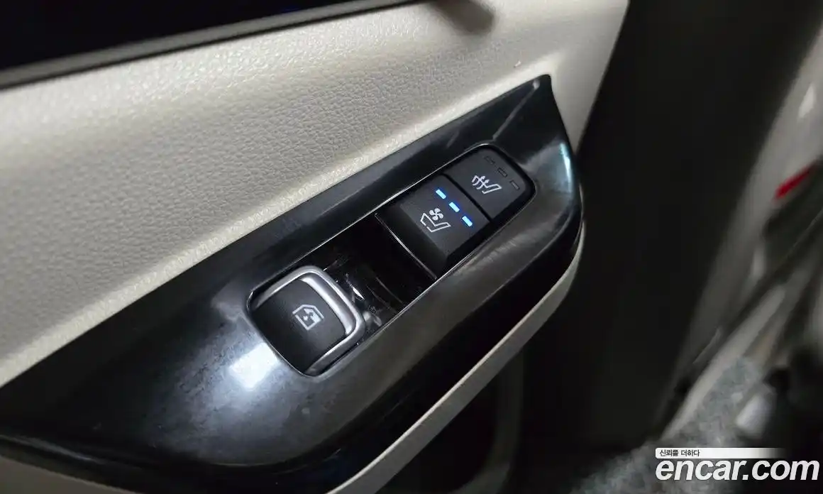 Kia Carnival 2021 2.2 автомат (гидро), фото 27