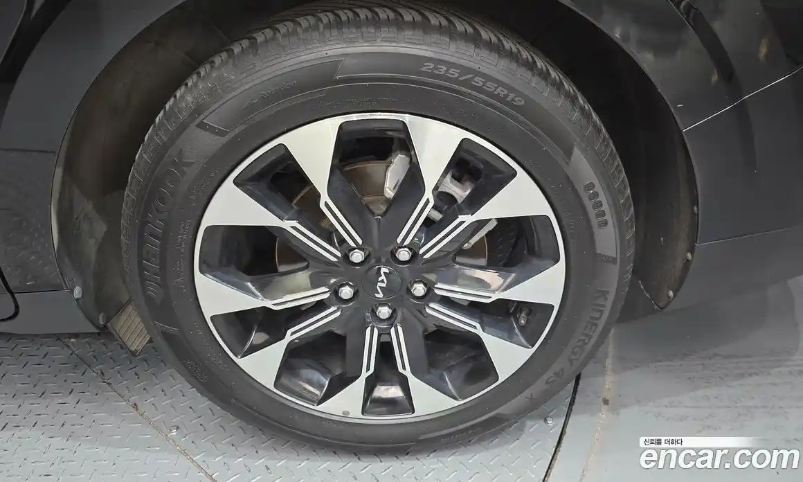 Kia Carnival 2021 2.2 автомат (гидро), фото 7