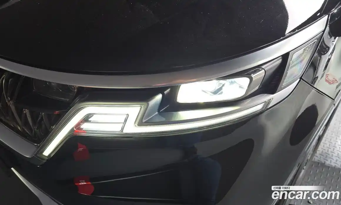 Kia Carnival 2021 2.2 автомат (гидро), фото 8