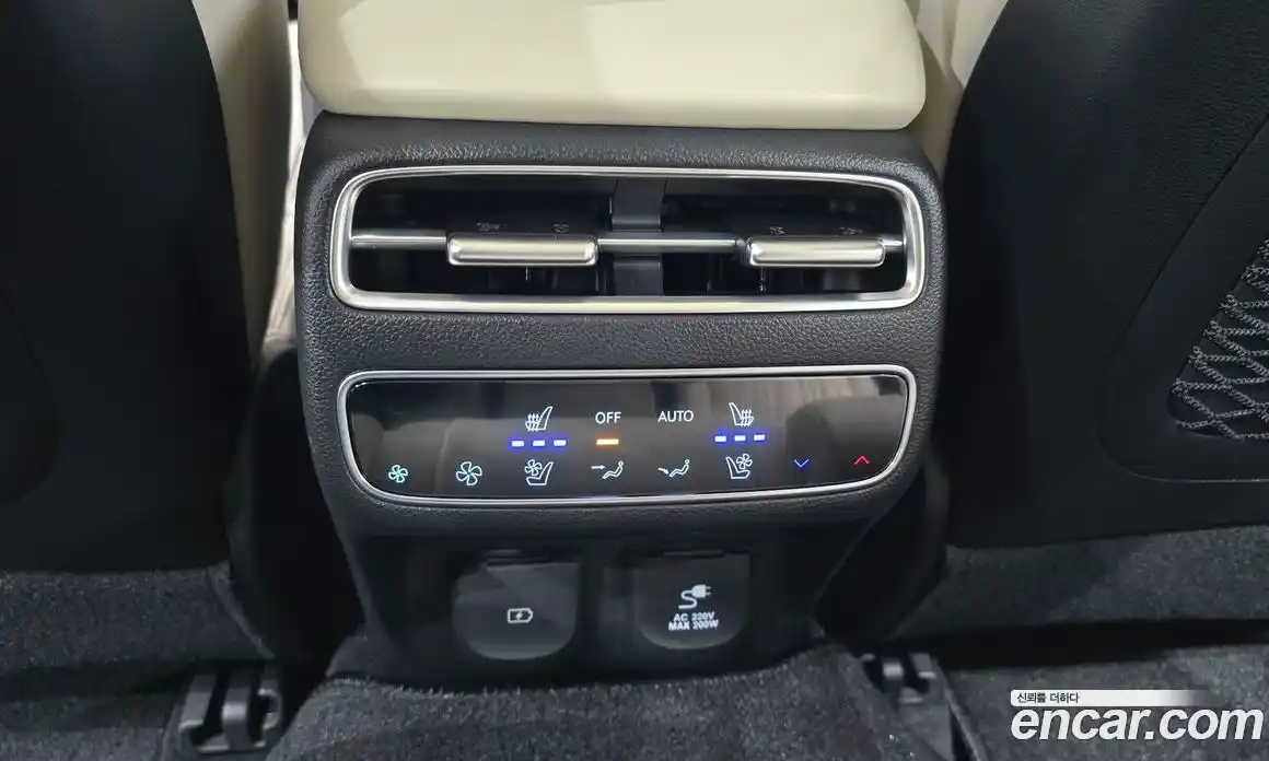 Genesis GV70 2024 2.5 автомат (гидро), фото 19