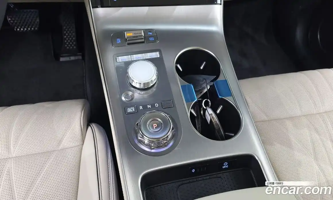 Genesis GV70 2024 2.5 автомат (гидро), фото 9