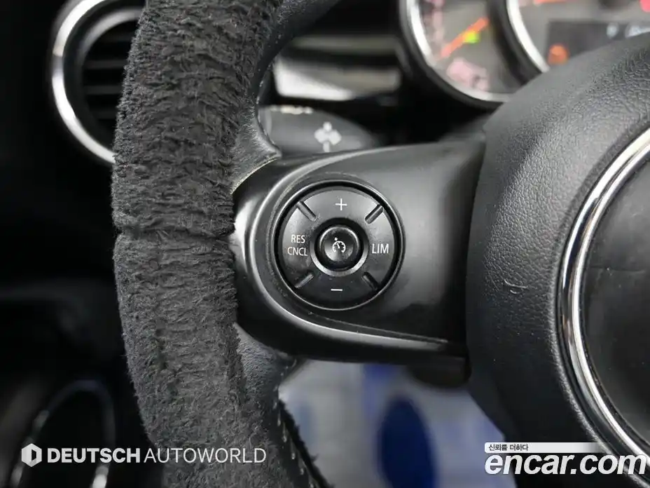 Mini Cooper Convertible 2016 1.5 автомат (гидро), фото 16