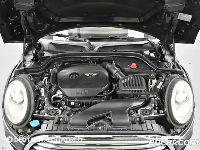Mini Cooper Convertible 2016 1.5 автомат (гидро), миниатюра 6