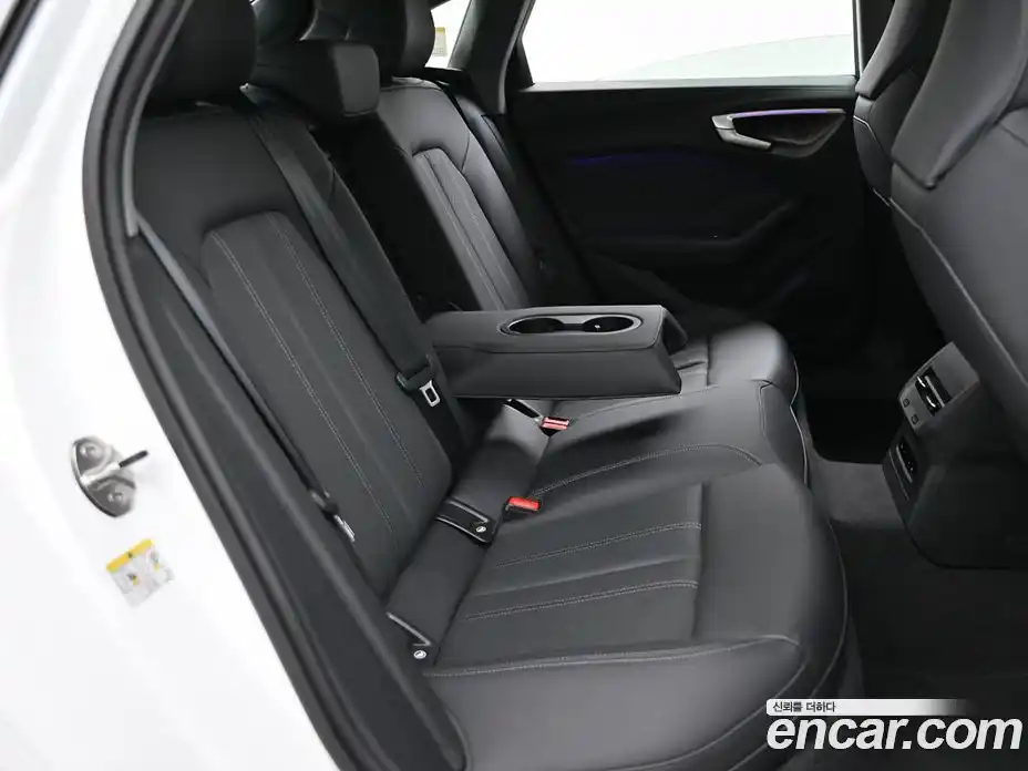 Audi A5 2025 2.0 автомат (гидро), фото 12