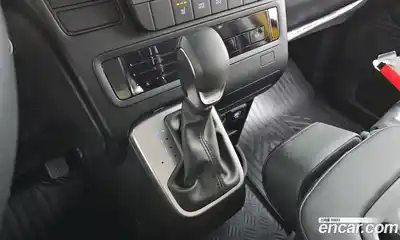 Hyundai Staria 2025 3.5 автомат (гидро), миниатюра 12