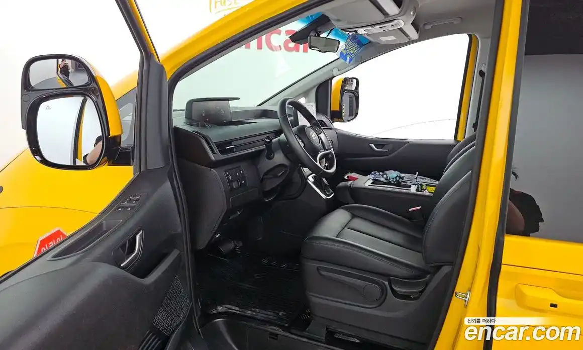 Hyundai Staria 2025 3.5 автомат (гидро), фото 13
