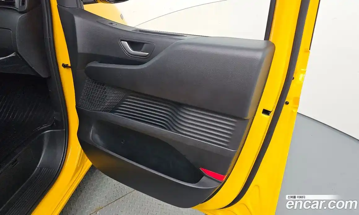 Hyundai Staria 2025 3.5 автомат (гидро), фото 14