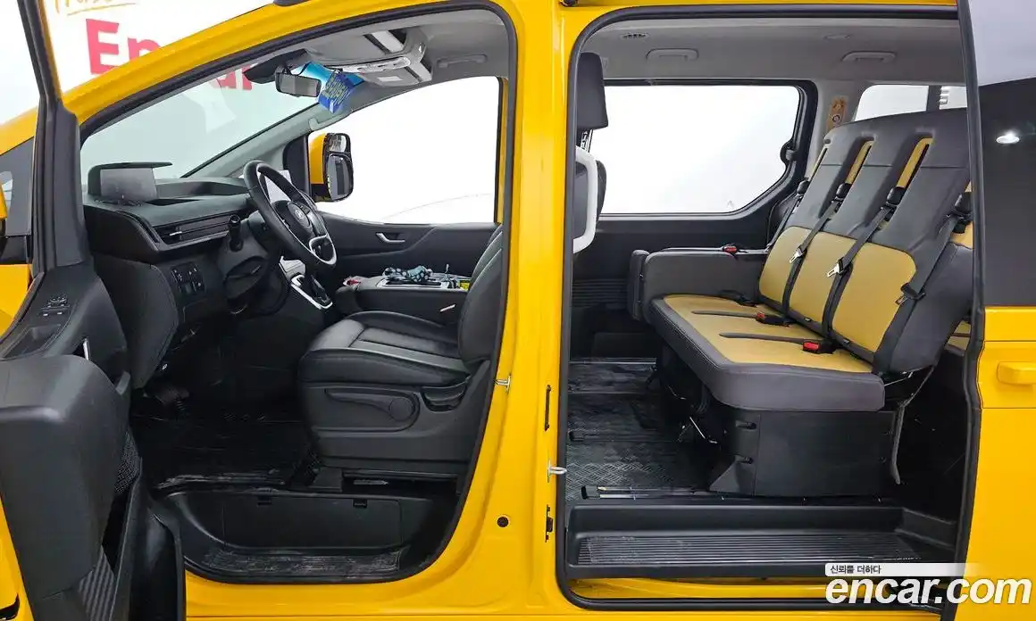 Hyundai Staria 2025 3.5 автомат (гидро), фото 24