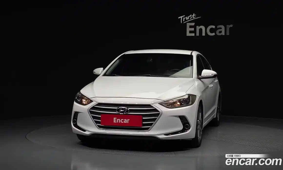 Hyundai Avante 2017 1.6 автомат (гидро), фото 3