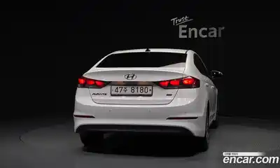 Hyundai Avante 2017 1.6 автомат (гидро), миниатюра 4