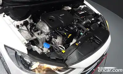 Hyundai Avante 2017 1.6 автомат (гидро), миниатюра 6