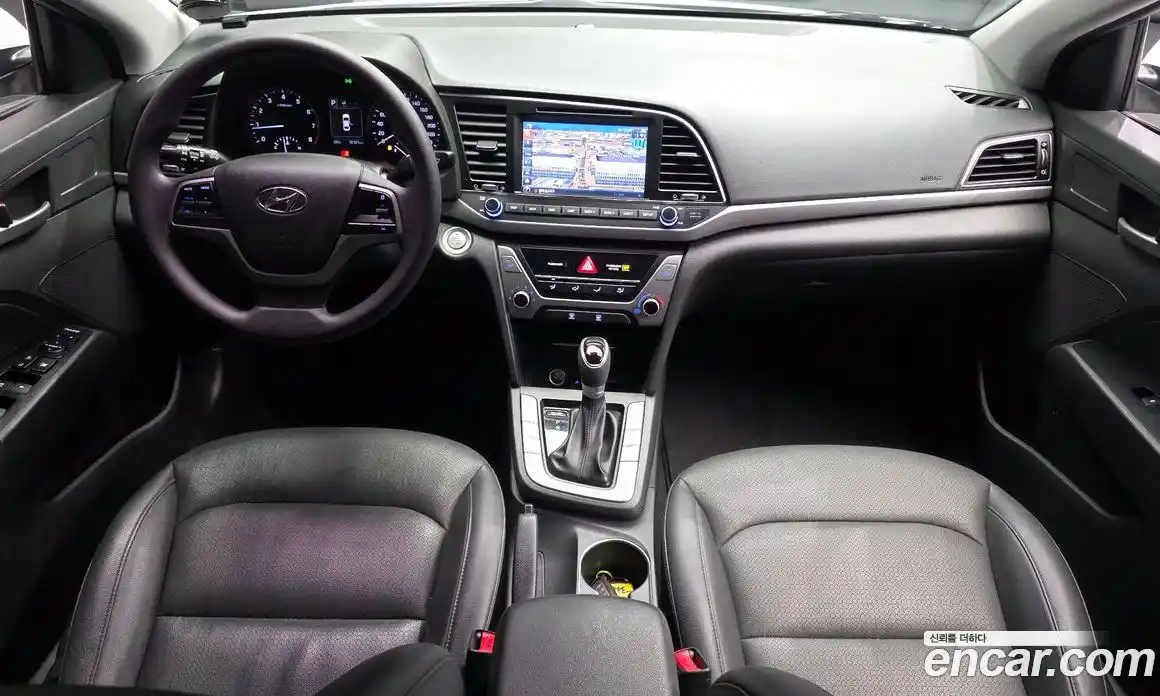 Hyundai Avante 2017 1.6 автомат (гидро), фото 7