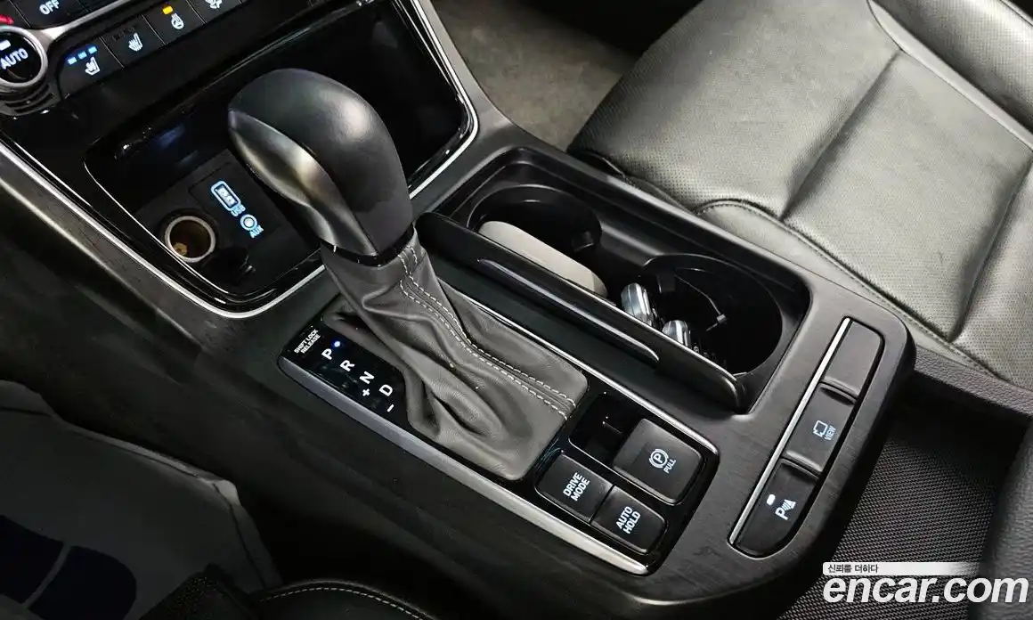 Hyundai Grandeur 2019 2.4 автомат (гидро), фото 12