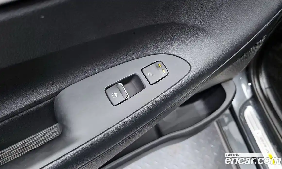 Hyundai Grandeur 2019 2.4 автомат (гидро), фото 25