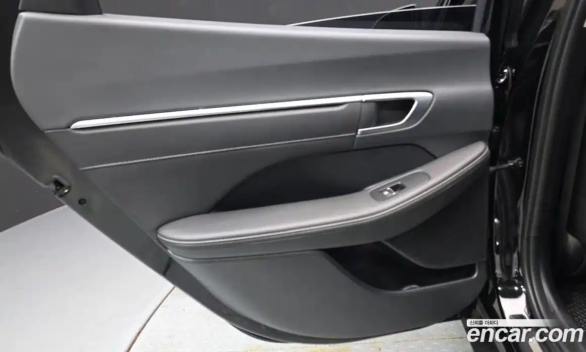 Hyundai Sonata 2022 2.0 автомат (гидро), фото 15