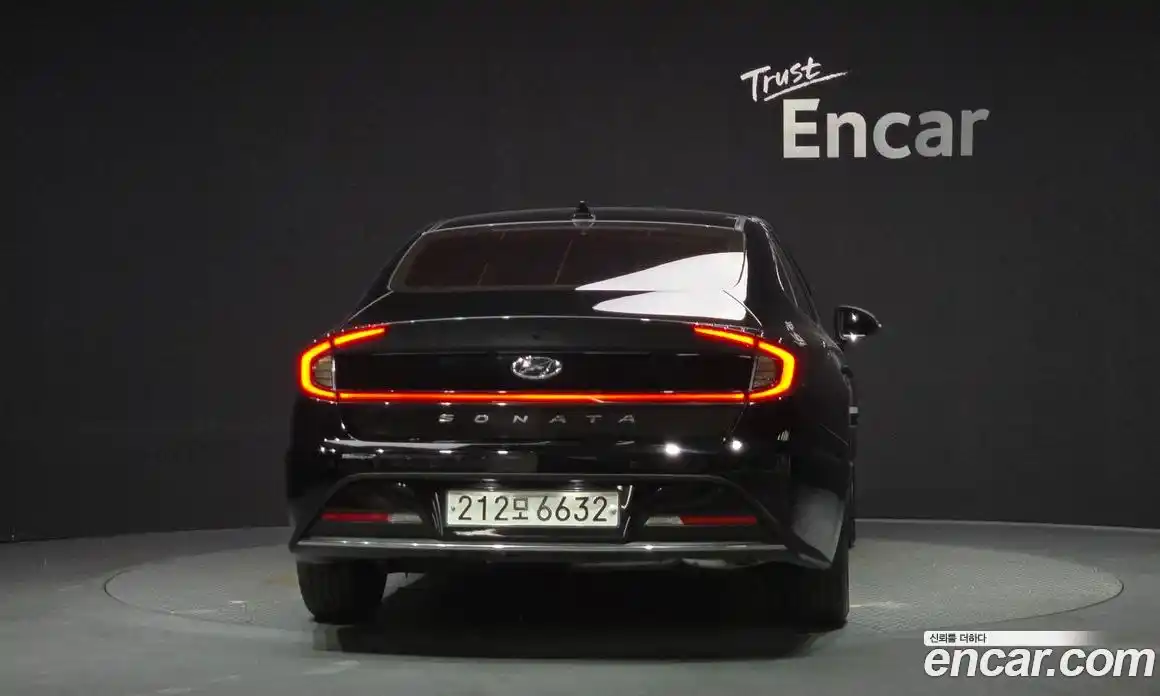 Hyundai Sonata 2022 2.0 автомат (гидро), фото 4