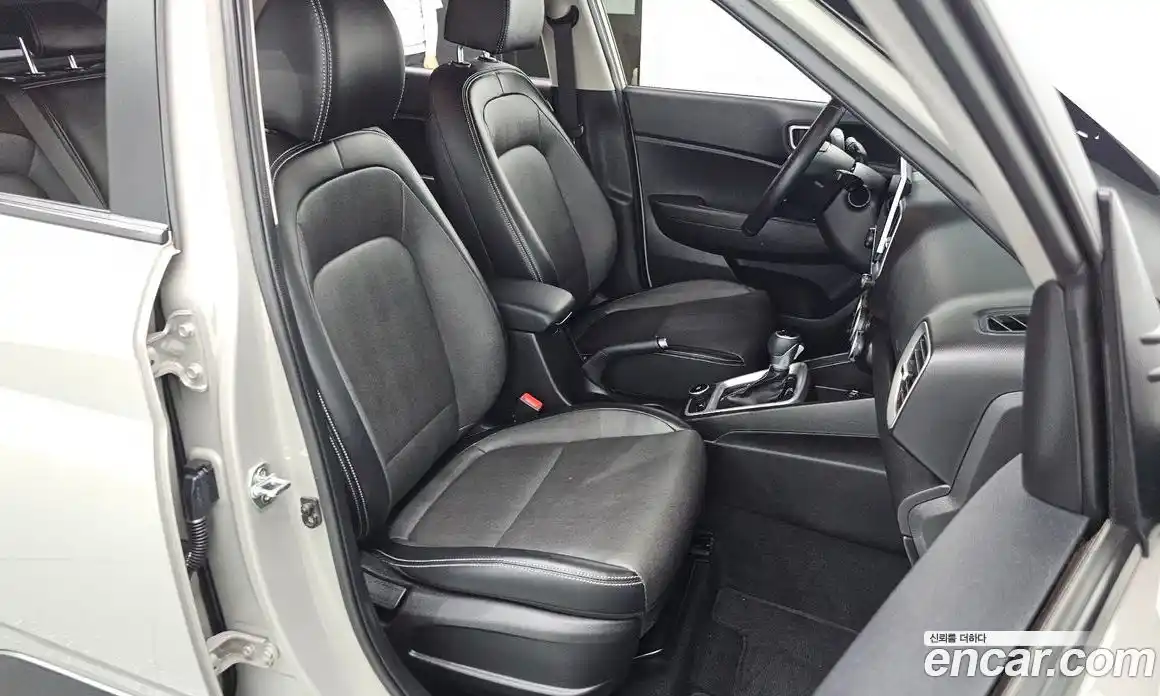 Hyundai Venue 2020 1.6 автомат (гидро), фото 11