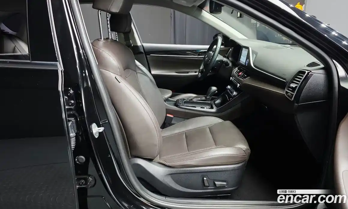 Hyundai Grandeur 2018 2.4 автомат (гидро), фото 12