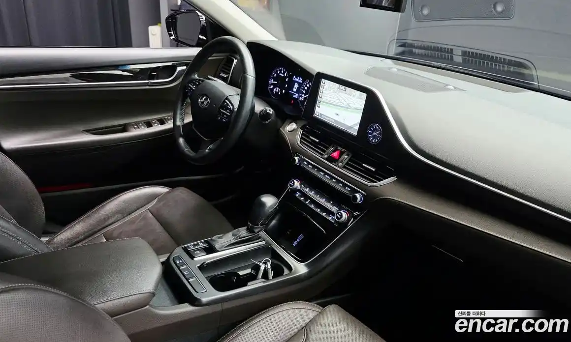 Hyundai Grandeur 2018 2.4 автомат (гидро), фото 19