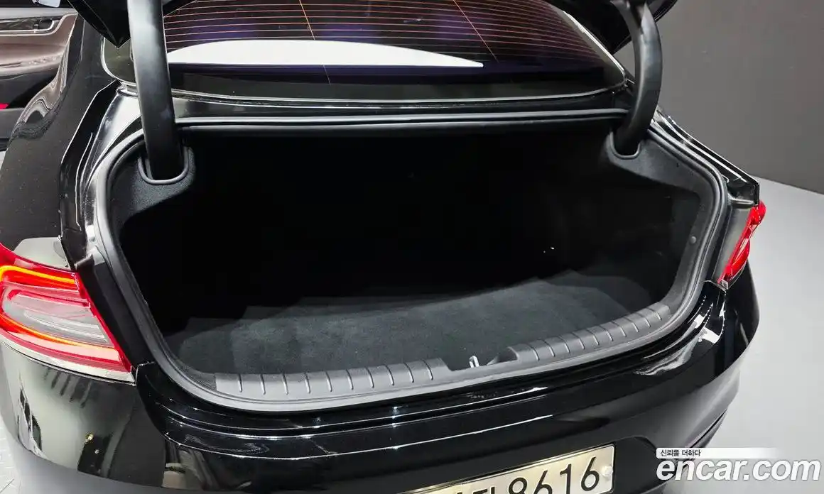 Hyundai Grandeur 2018 2.4 автомат (гидро), фото 20