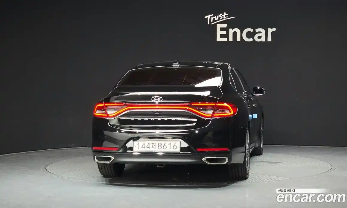 Hyundai Grandeur 2018 2.4 автомат (гидро), фото 4