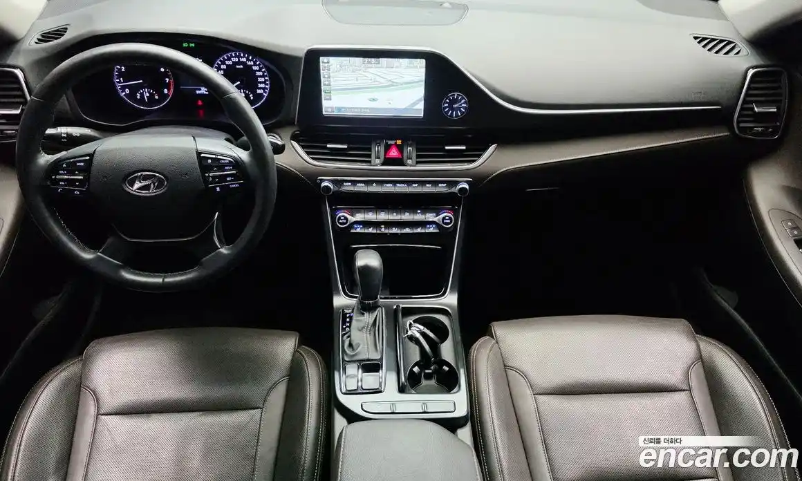 Hyundai Grandeur 2018 2.4 автомат (гидро), фото 7