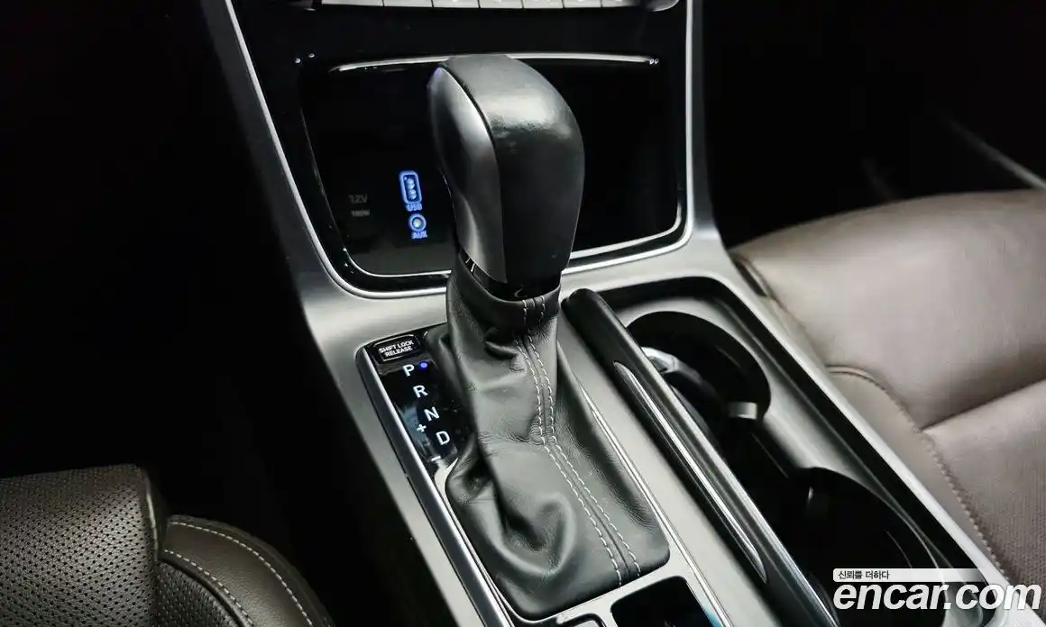 Hyundai Grandeur 2018 2.4 автомат (гидро), фото 9