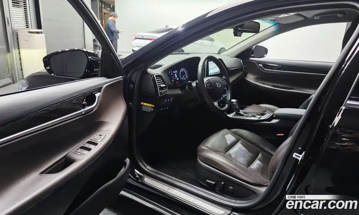 Hyundai Grandeur 2018 2.4 автомат (гидро), фото 10