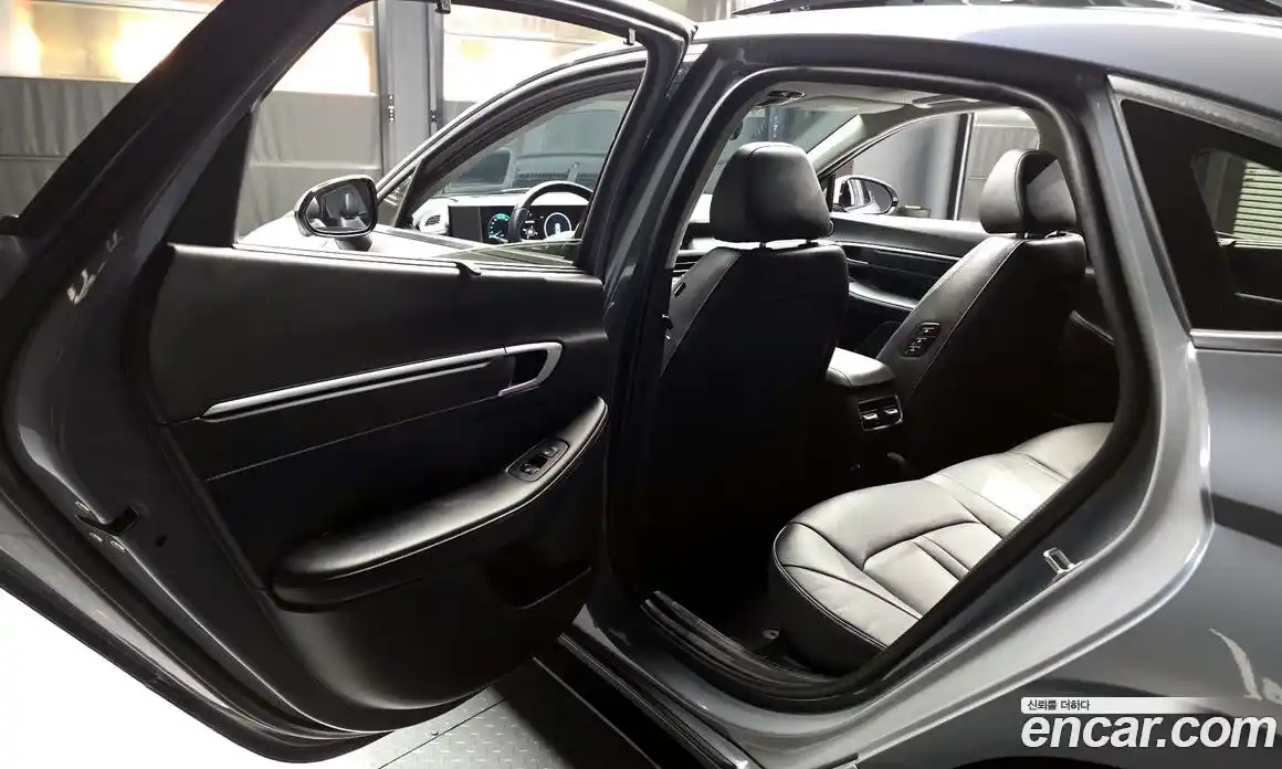 Hyundai Sonata 2024 2.0 автомат (гидро), фото 16