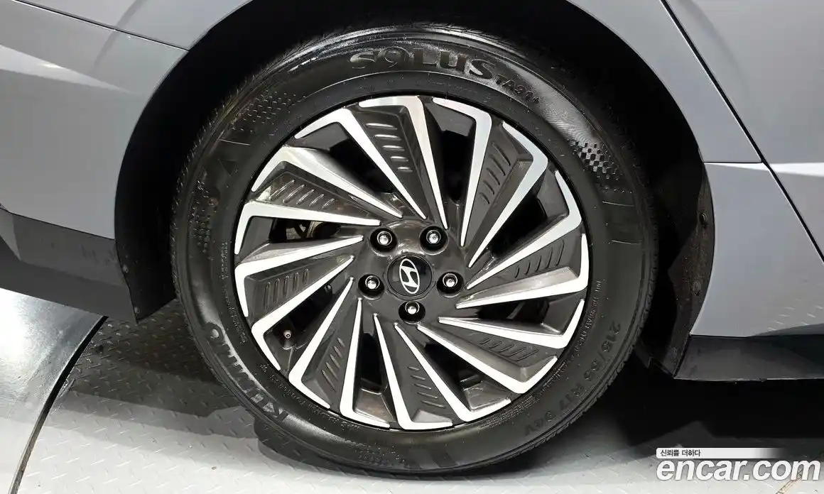 Hyundai Sonata 2024 2.0 автомат (гидро), фото 5