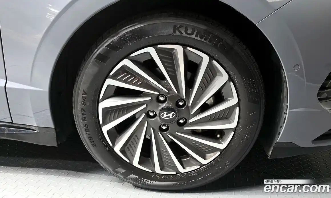 Hyundai Sonata 2024 2.0 автомат (гидро), фото 7