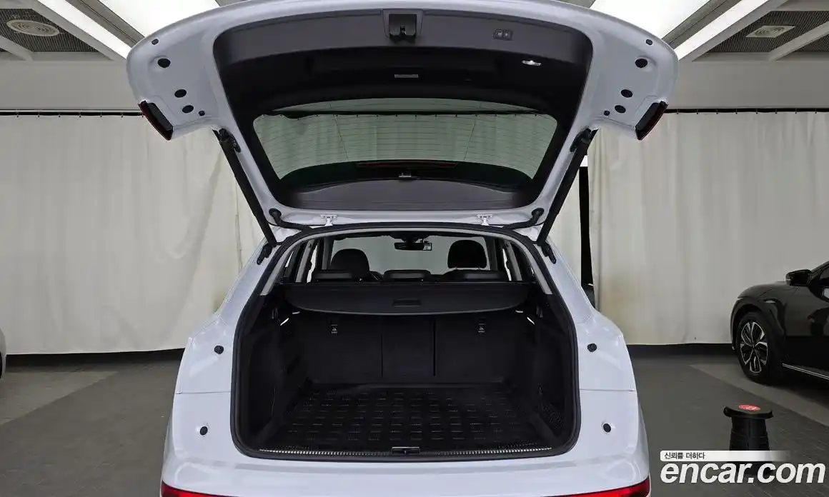 Audi Q5 2020 2.0 автомат (гидро), фото 20