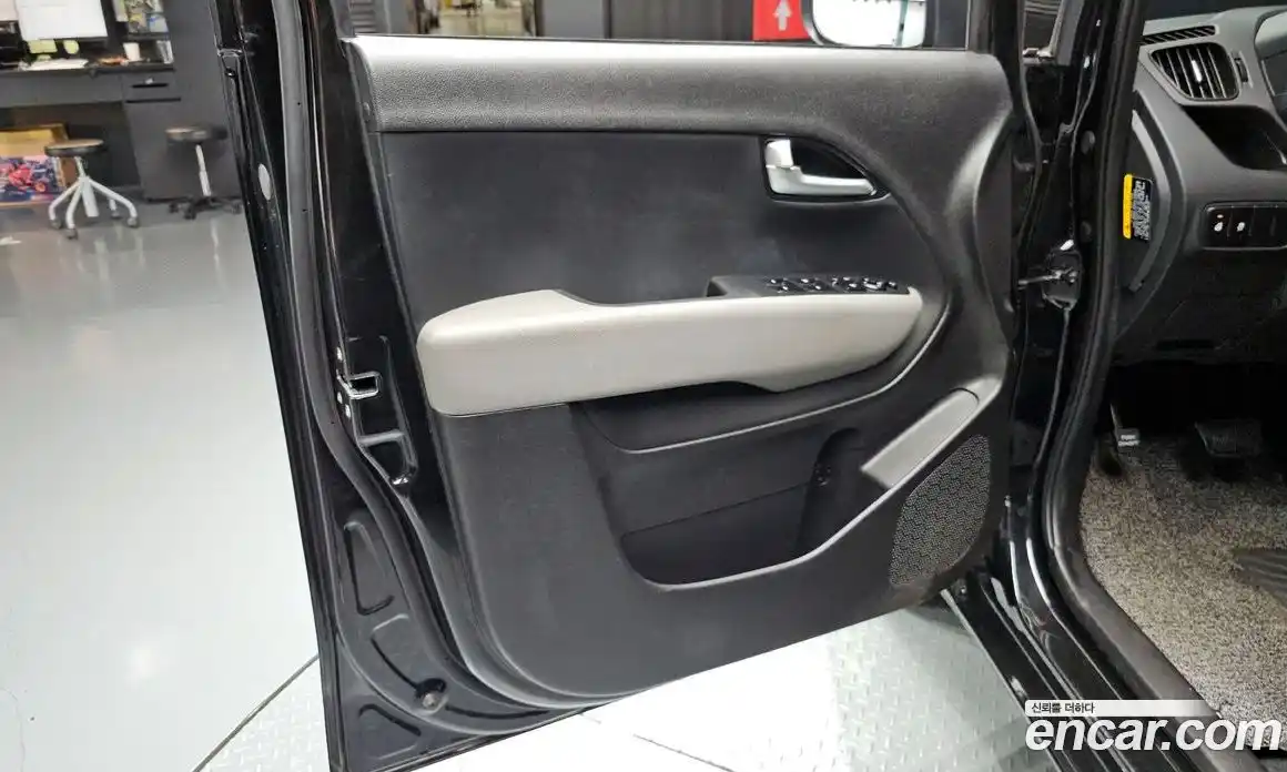 Kia Ray 2024 1.0 автомат (гидро), фото 14