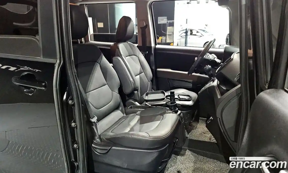 Kia Ray 2024 1.0 автомат (гидро), фото 18
