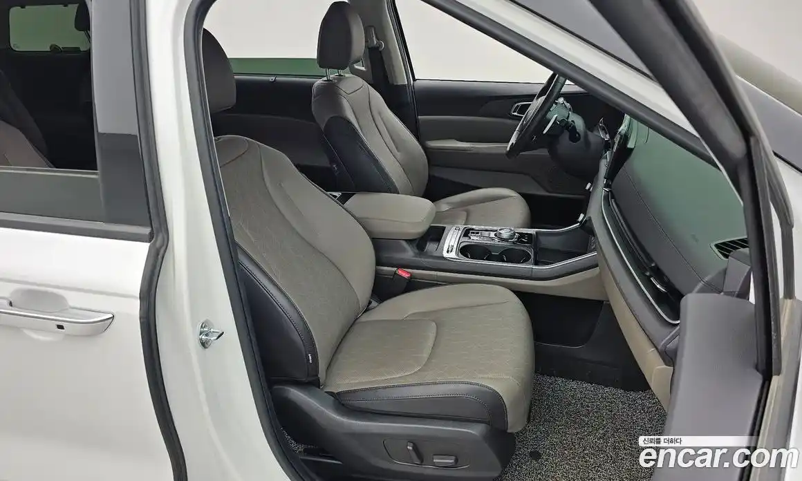 Kia Carnival 2024 3.5 автомат (гидро), фото 11