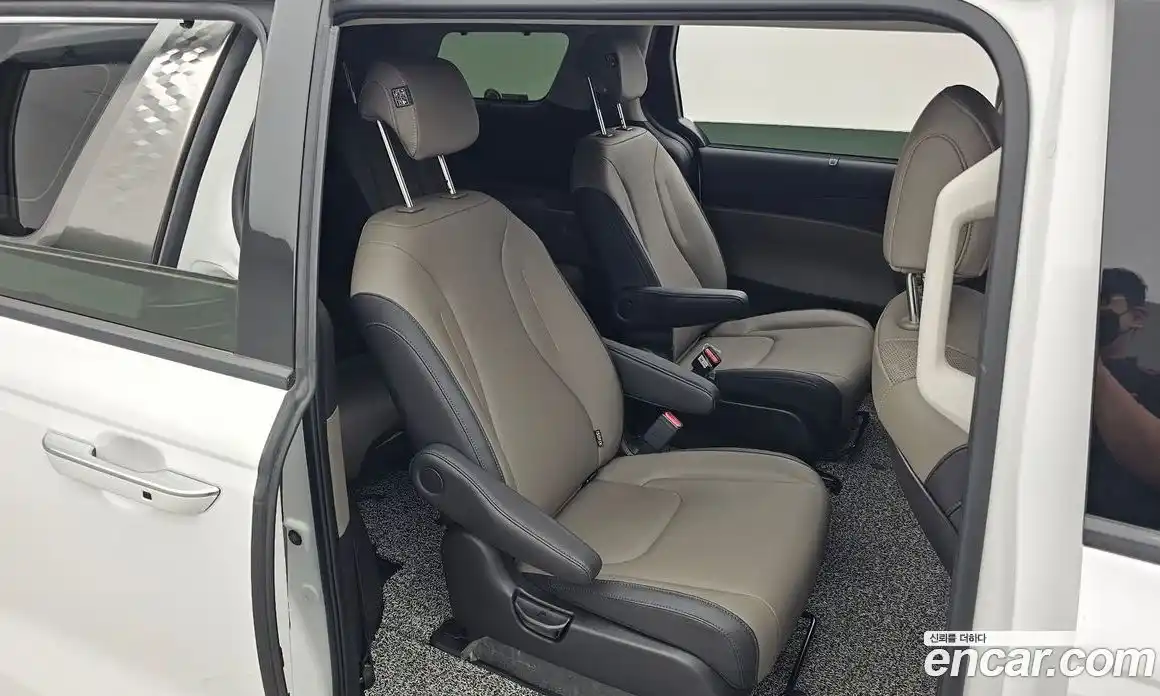 Kia Carnival 2024 3.5 автомат (гидро), фото 12