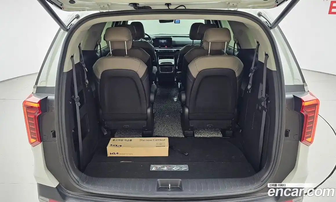 Kia Carnival 2024 3.5 автомат (гидро), фото 20