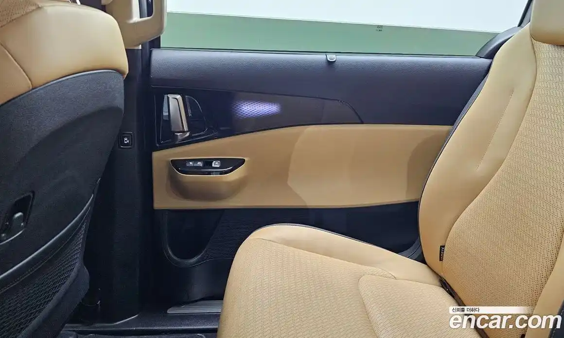 Kia Carnival 2023 2.2 автомат (гидро), фото 14
