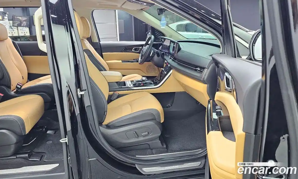 Kia Carnival 2023 2.2 автомат (гидро), фото 16