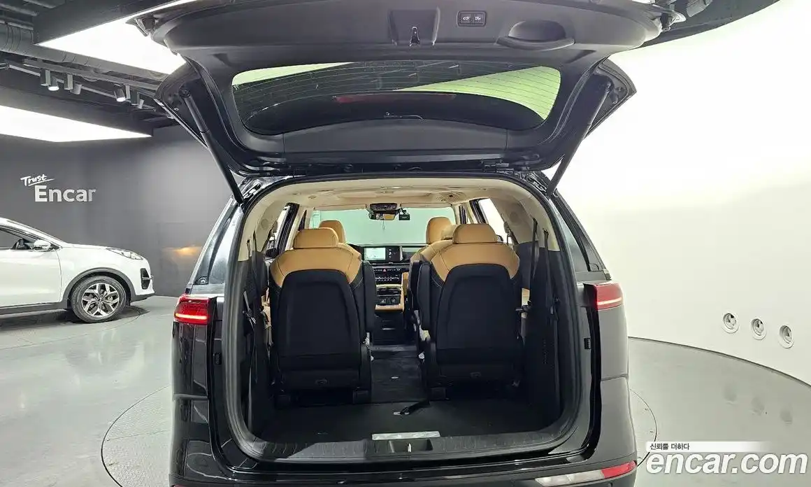 Kia Carnival 2023 2.2 автомат (гидро), фото 25
